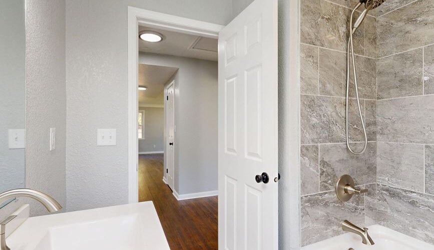 bathroom remodel contractor Chicago Northwest Suburbs